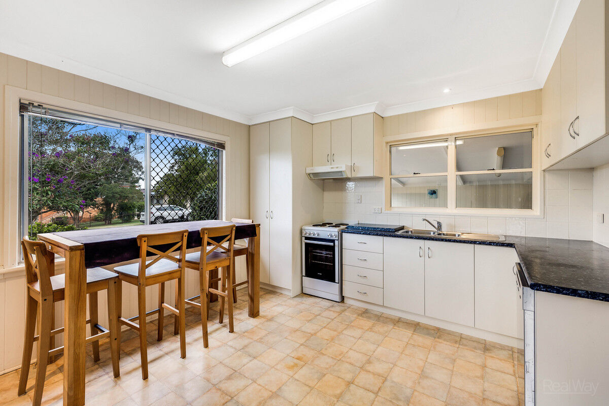 1 Schloss Street, Centenary Heights QLD 4350, Centenary Heights - Thumbnail 3