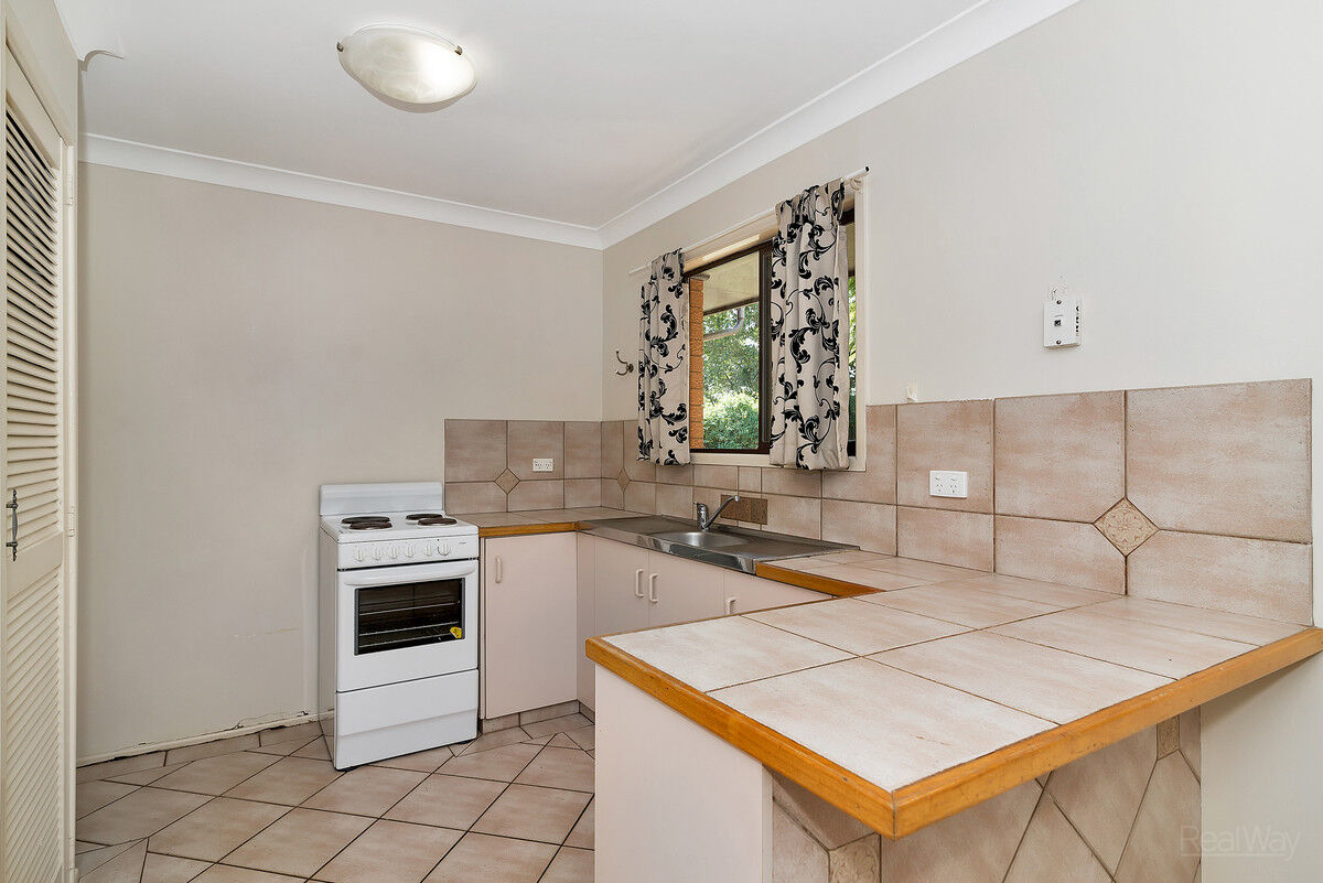 186 Tor Street, ROCKVILLE QLD 4350, Rockville - Thumbnail 2