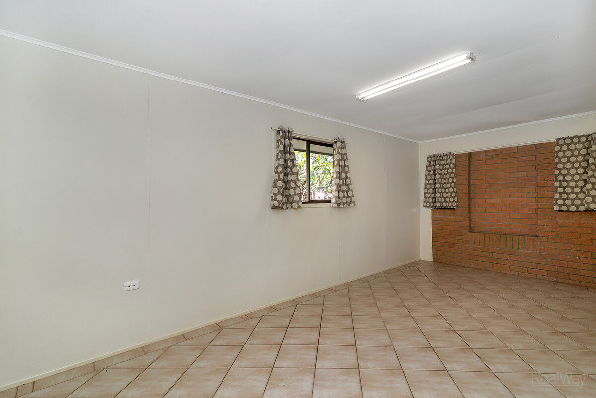 186 Tor Street, ROCKVILLE QLD 4350, Rockville - Thumbnail 5