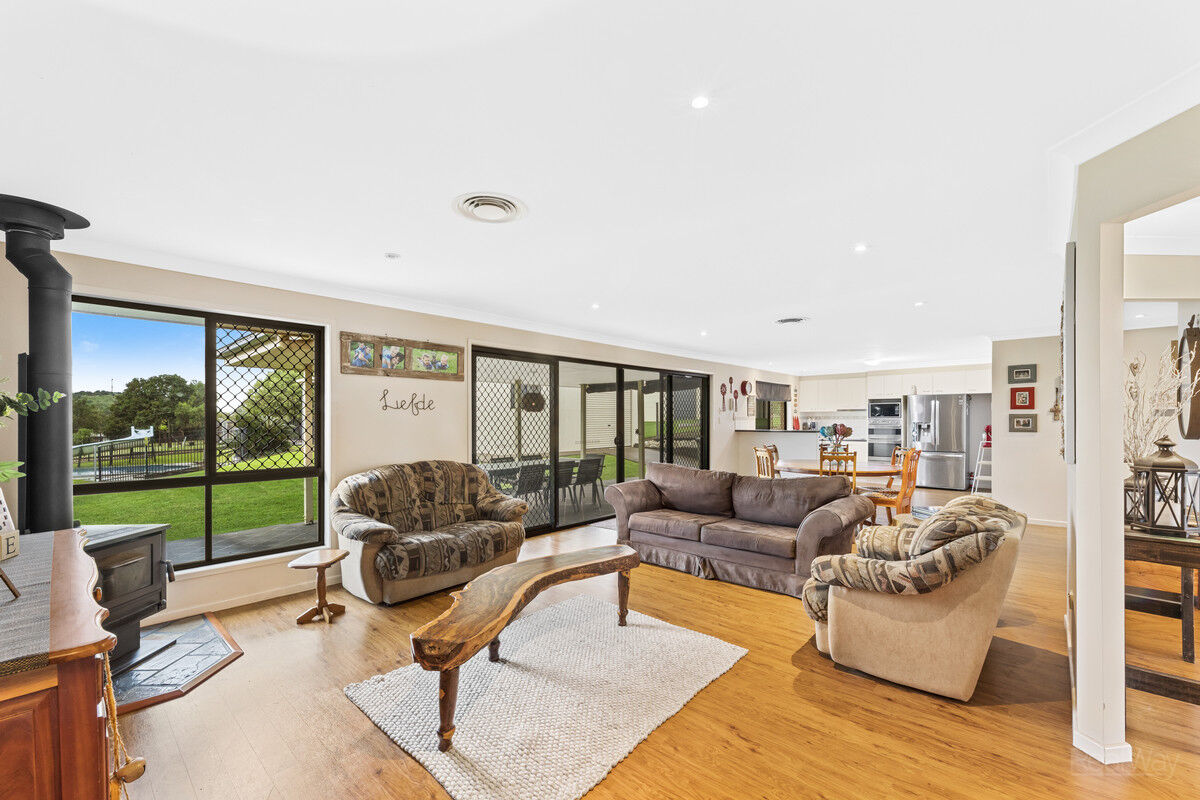 51 Peters Road, Meringandan West QLD 4352, Meringandan West - Thumbnail 6