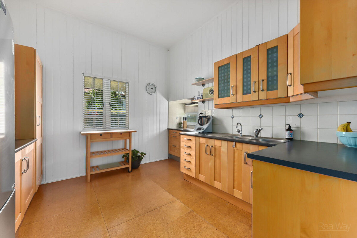 241 Herries Street, Newtown QLD 4350, Newtown - Thumbnail 2