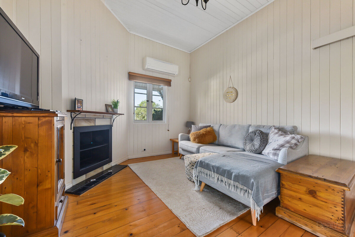 241 Herries Street, Newtown QLD 4350, Newtown - Thumbnail 6