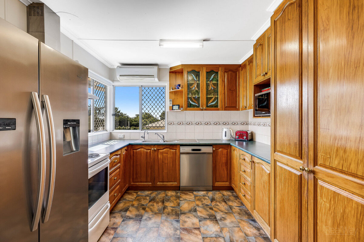 27 Llewellyn Street, Centenary Heights QLD 4350, Centenary Heights - Thumbnail 3