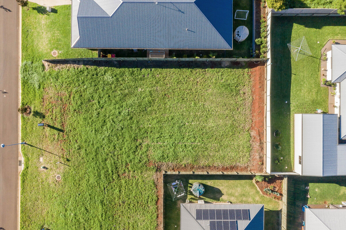 12 Macgregor Avenue, Highfields QLD 4352, Highfields - Thumbnail 5