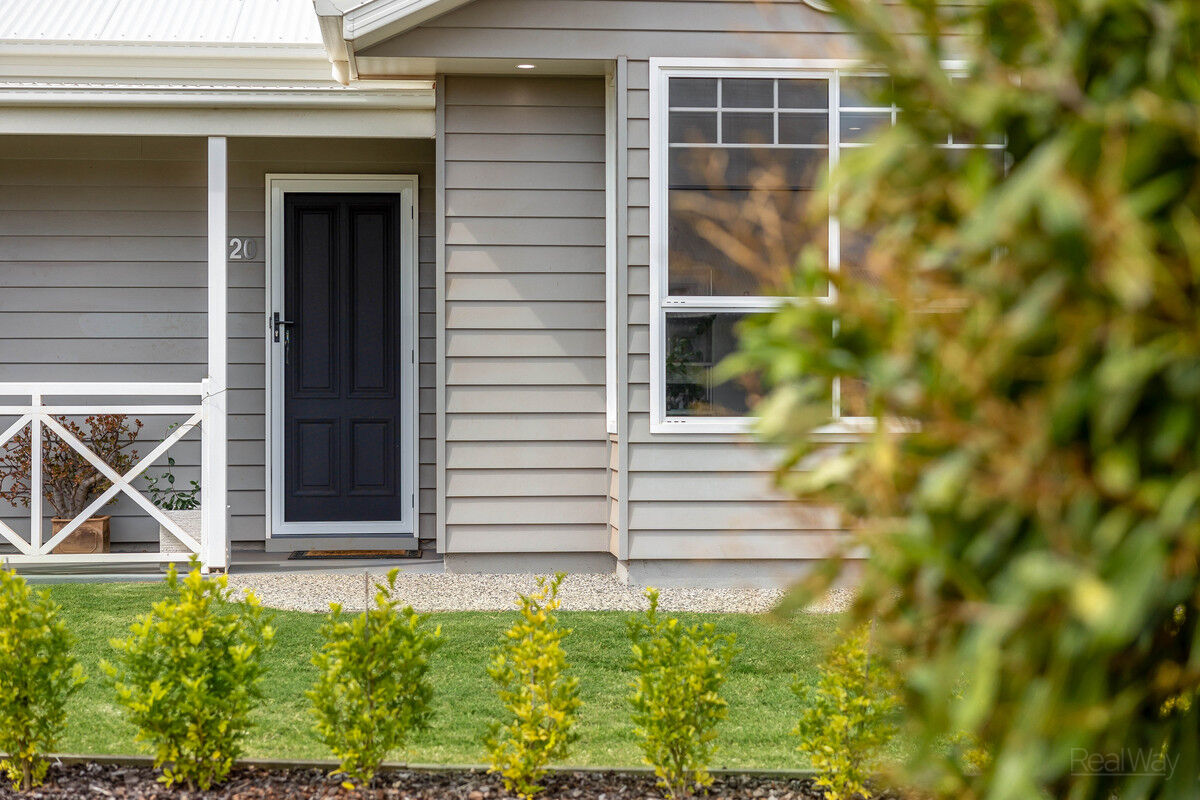 20 McBurnie Avenue, Highfields QLD 4352, Highfields - Thumbnail 2