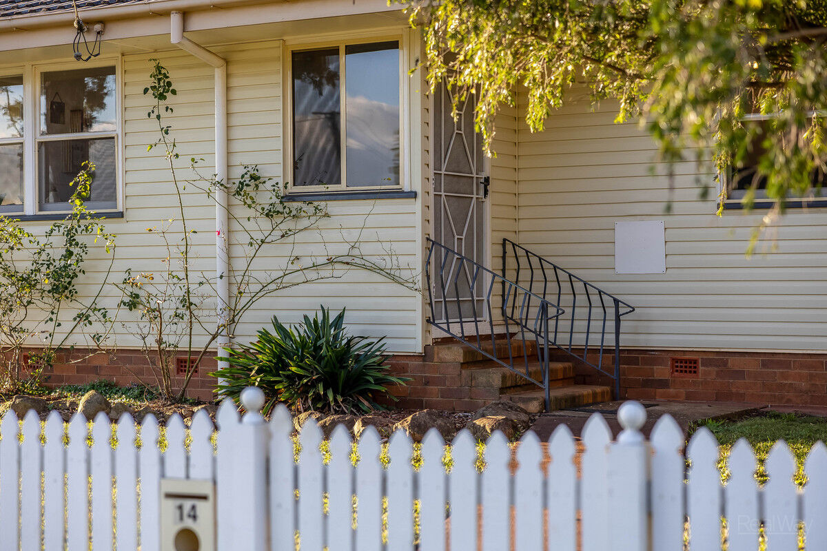 14 Gleeson Crescent, Harlaxton QLD 4350, Harlaxton - Thumbnail 2