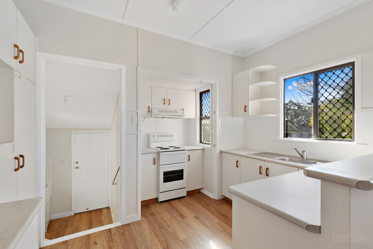 21 Elizabeth Street, South Toowoomba QLD 4350, South Toowoomba - Thumbnail 2