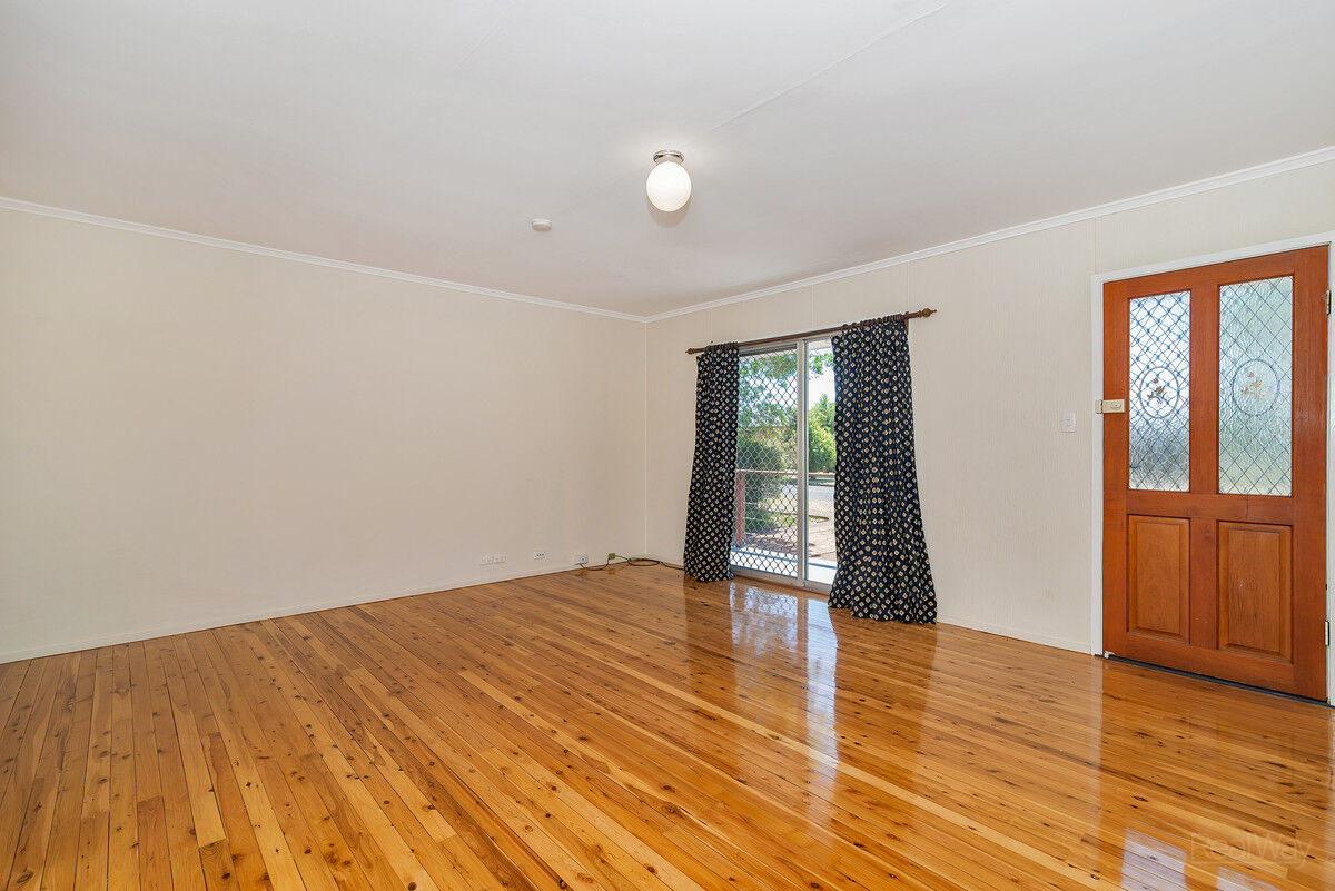 6 Skoien Street, HARRISTOWN QLD 4350, Harristown - Thumbnail 3