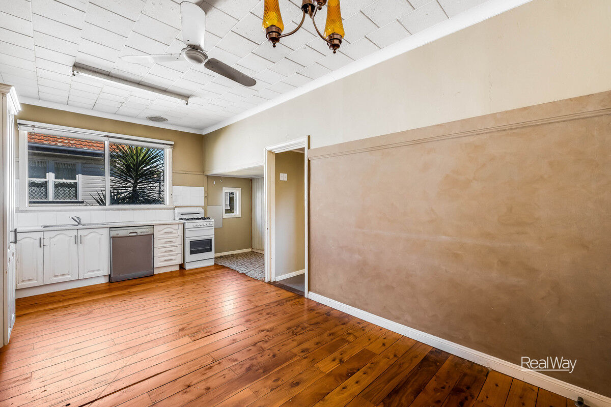 11 Berry Street, Wilsonton QLD 4350, Wilsonton - Thumbnail 3