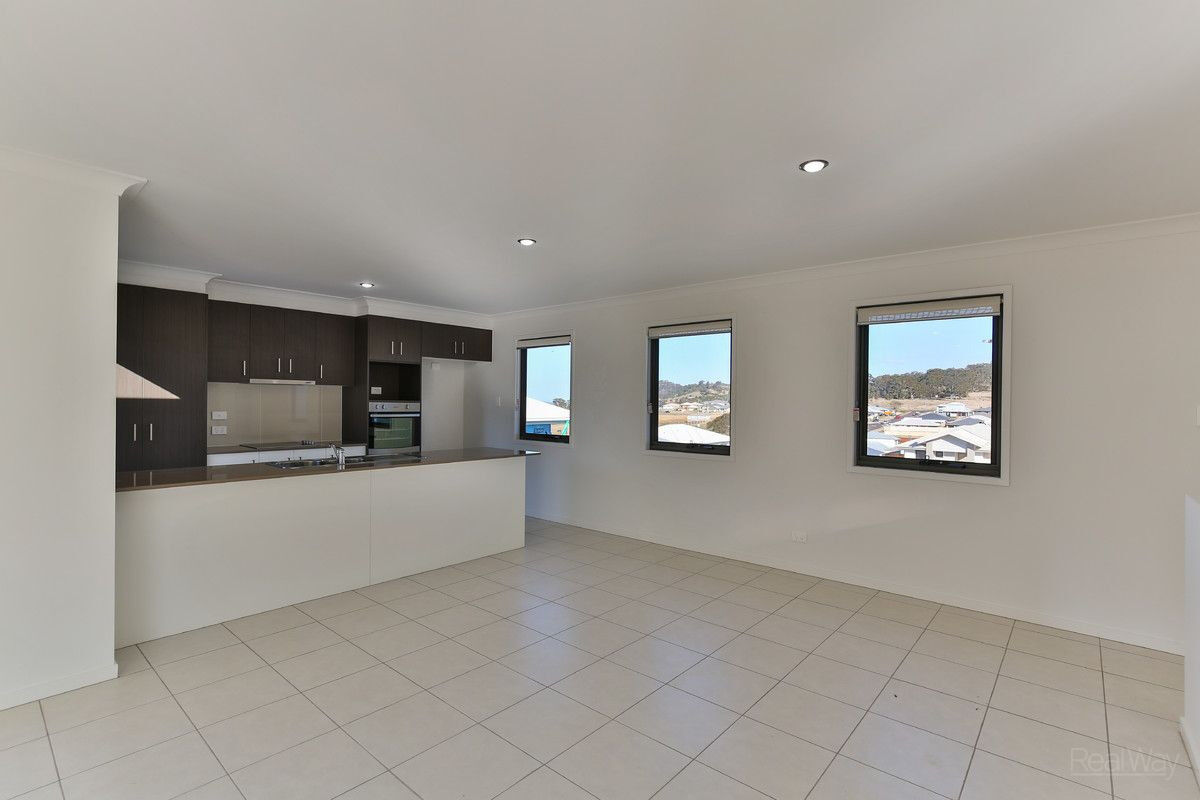 8 Preston Court, Glenvale QLD 4350, Glenvale - Thumbnail 3