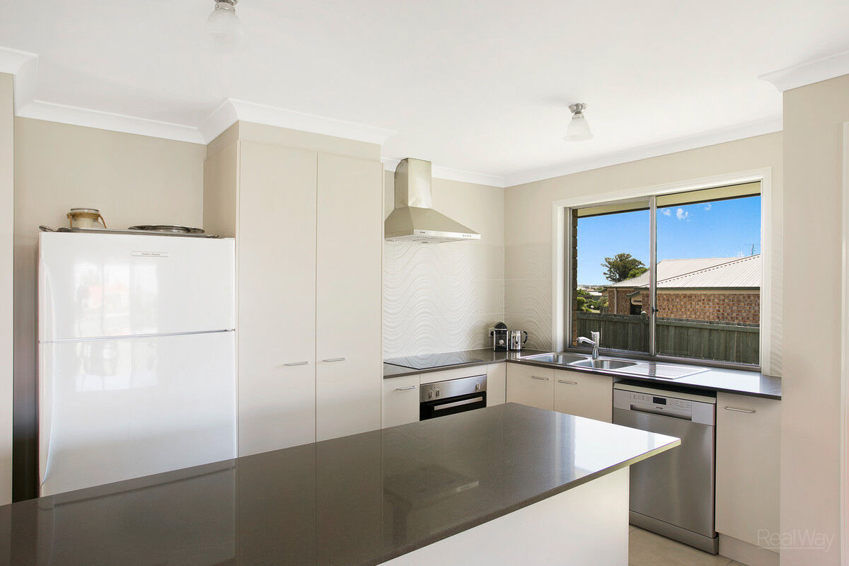 30 Aruma Drive, Oakey QLD 4401, Oakey - Thumbnail 2