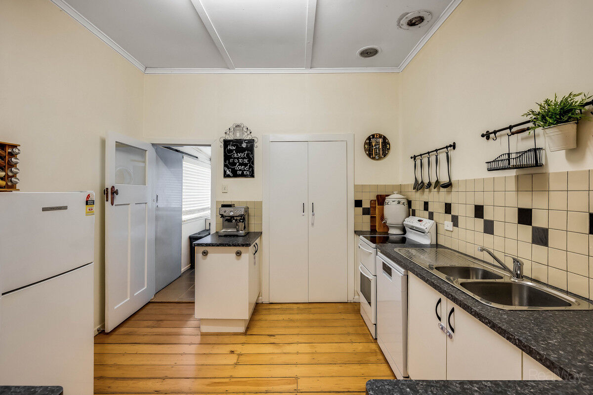 107 Ruthven Street, Harlaxton QLD 4350, Harlaxton - Thumbnail 5