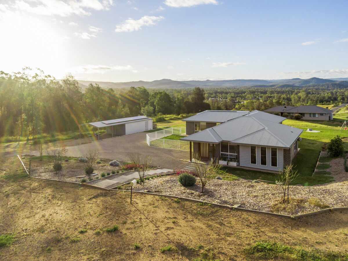 26 Skyline Drive, Withcott QLD 4352, Withcott - Thumbnail 2
