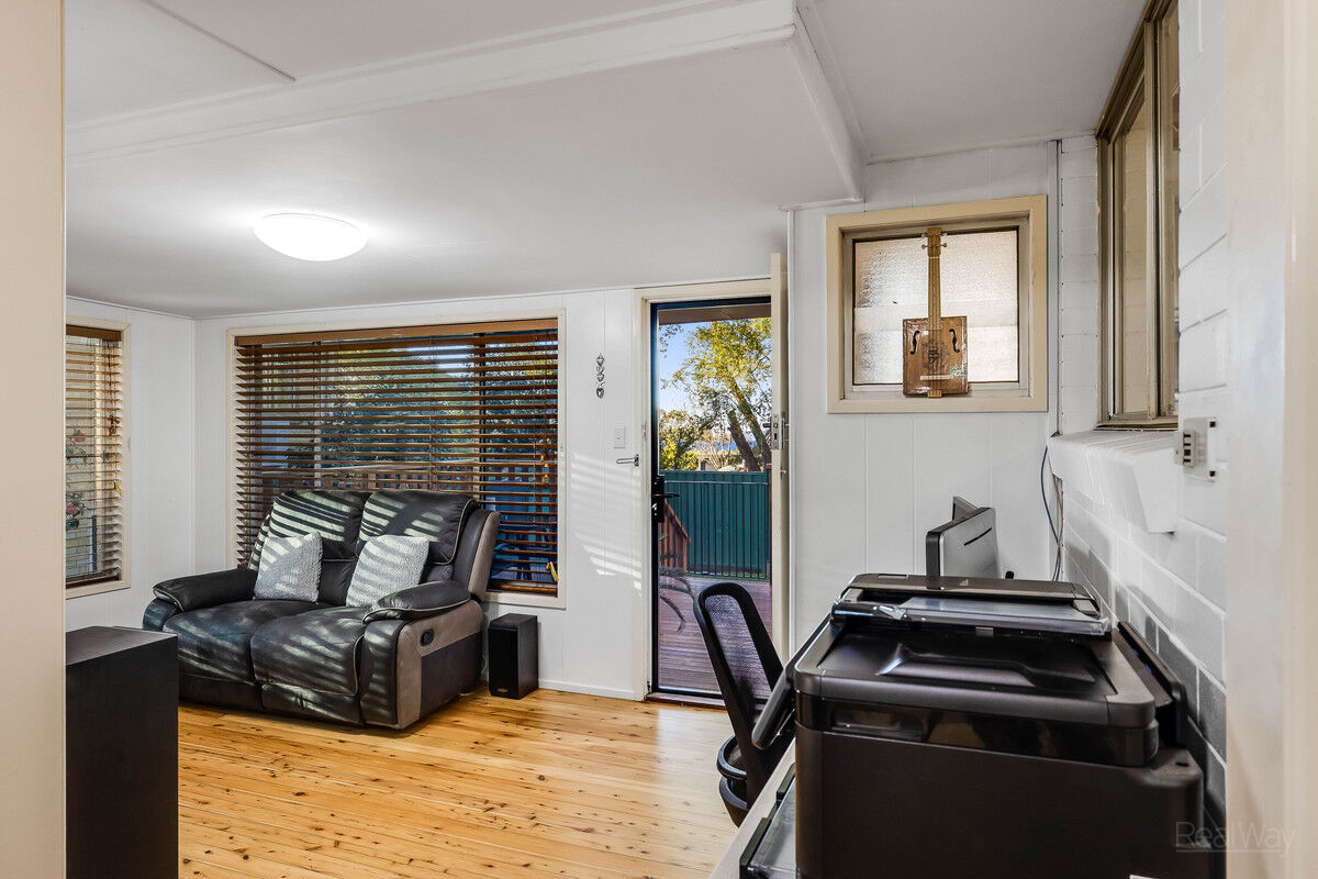 7 Alfred Street, Mount Lofty QLD 4350, Mount Lofty - Thumbnail 8