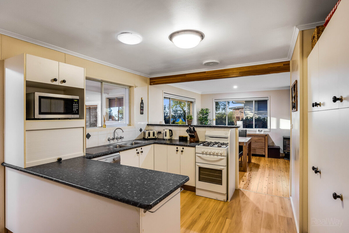 7 Alfred Street, Mount Lofty QLD 4350, Mount Lofty - Thumbnail 5