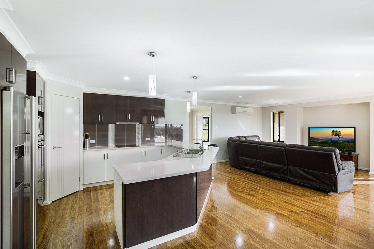 5 Casuarina Crescent, Withcott QLD 4352, Withcott - Thumbnail 6