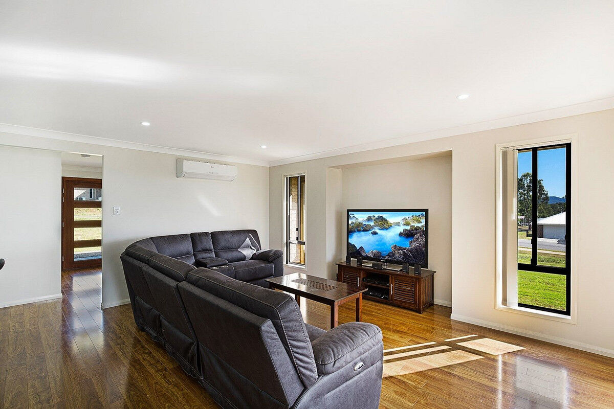 5 Casuarina Crescent, Withcott QLD 4352, Withcott - Thumbnail 7