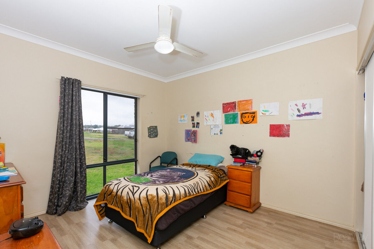19 Campbell Drive, Highfields QLD 4352, Highfields - Thumbnail 7