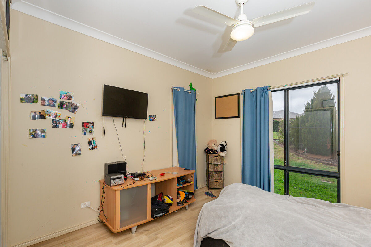 19 Campbell Drive, Highfields QLD 4352, Highfields - Thumbnail 8