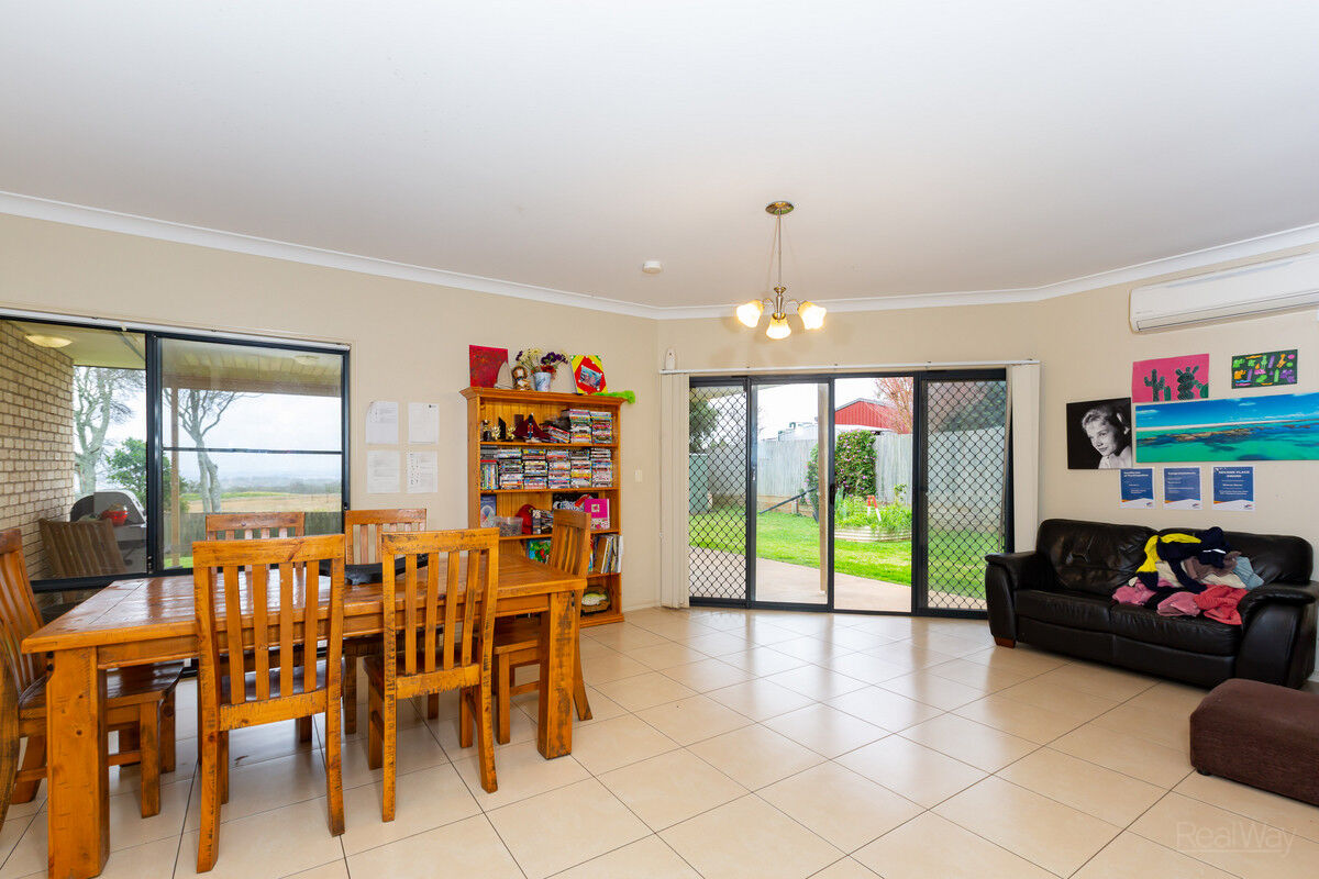 19 Campbell Drive, Highfields QLD 4352, Highfields - Thumbnail 4