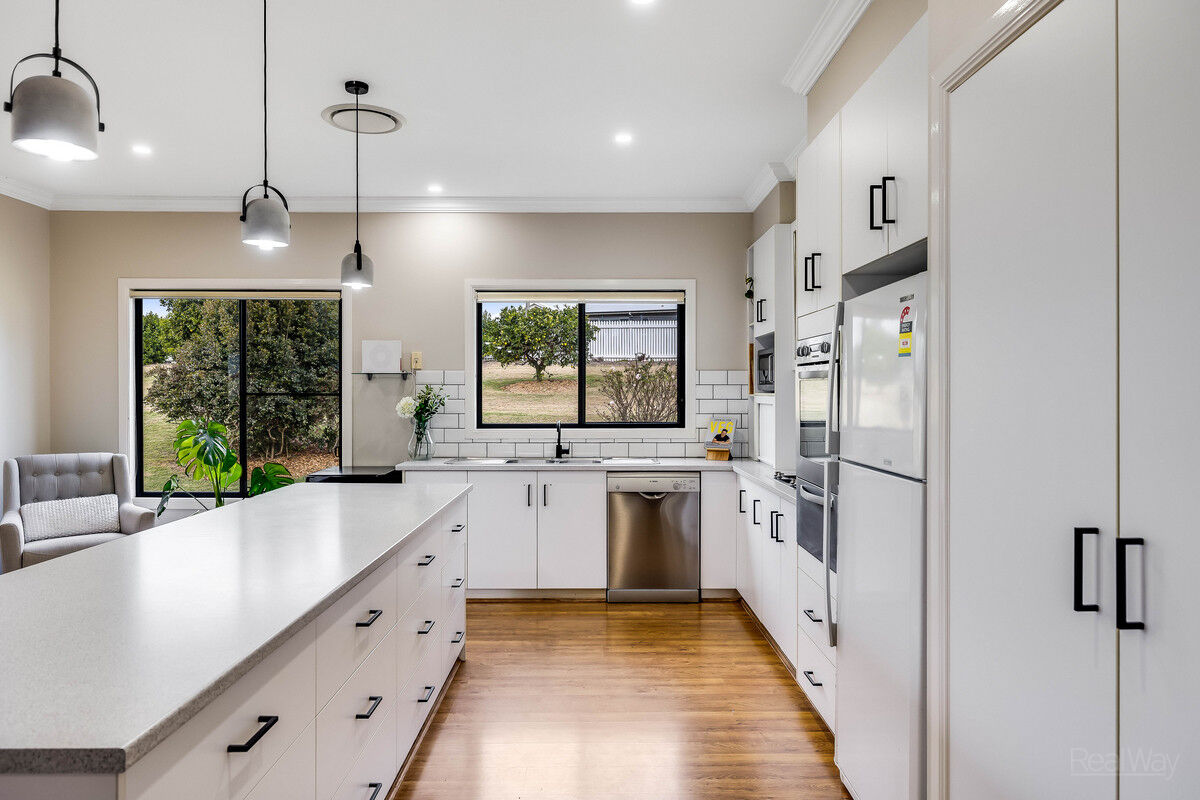 2 Traves Court, Highfields QLD 4352, Highfields - Thumbnail 6
