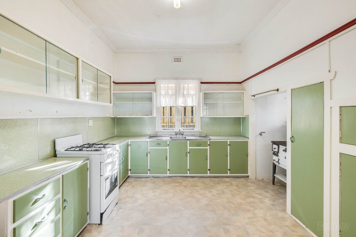 181 Campbell Street, Newtown QLD 4350, Newtown - Thumbnail 4