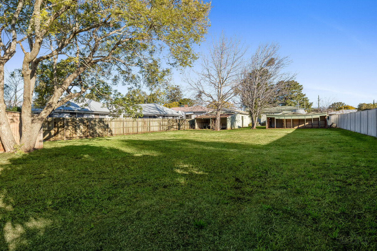 181 Campbell Street, Newtown QLD 4350, Newtown - Thumbnail 3
