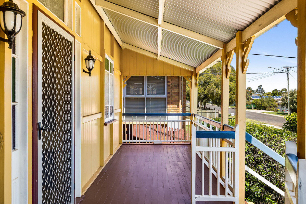 8 Loudon Street, South Toowoomba QLD 4350, South Toowoomba - Thumbnail 2