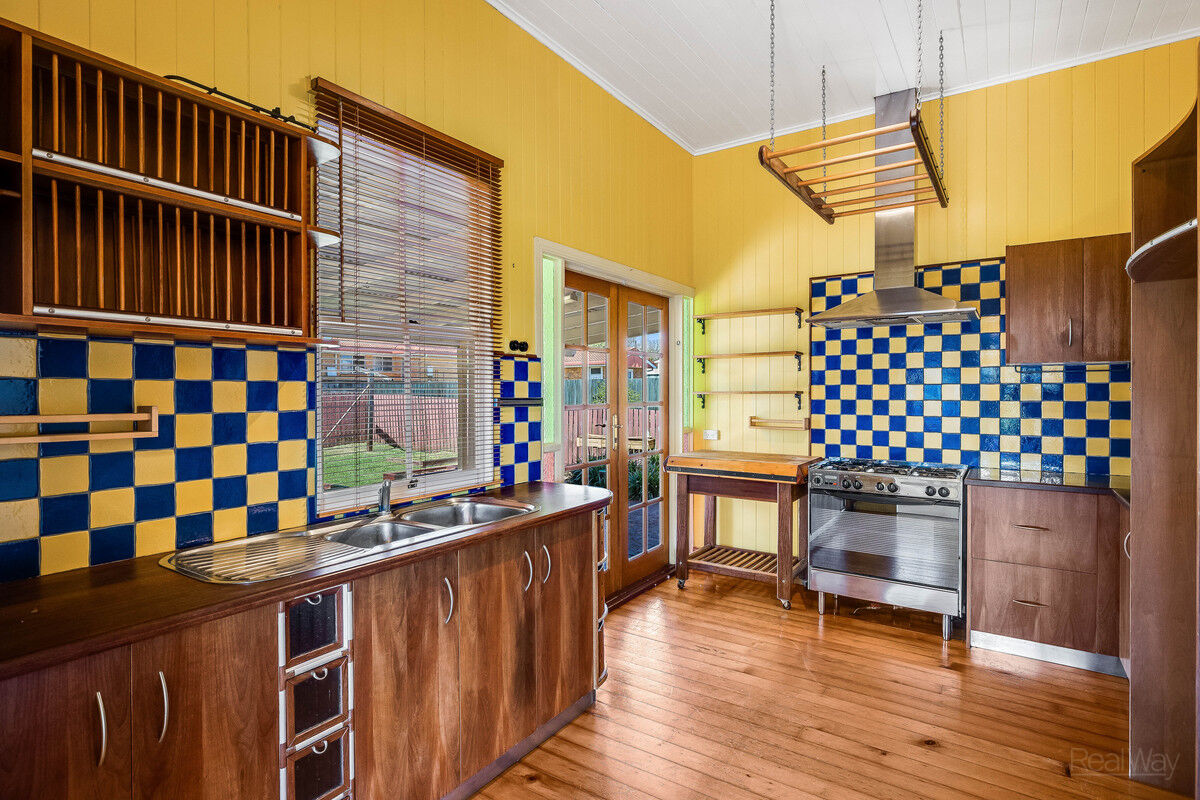 8 Loudon Street, South Toowoomba QLD 4350, South Toowoomba - Thumbnail 5