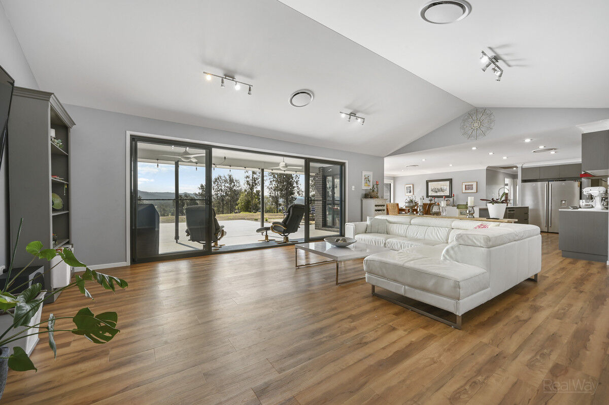 20 Skyline Drive, Withcott QLD 4352, Withcott - Thumbnail 5