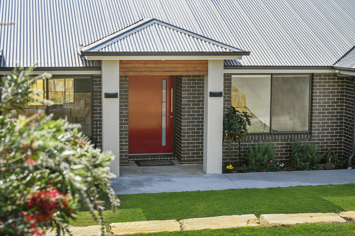 20 Skyline Drive, Withcott QLD 4352, Withcott - Thumbnail 2