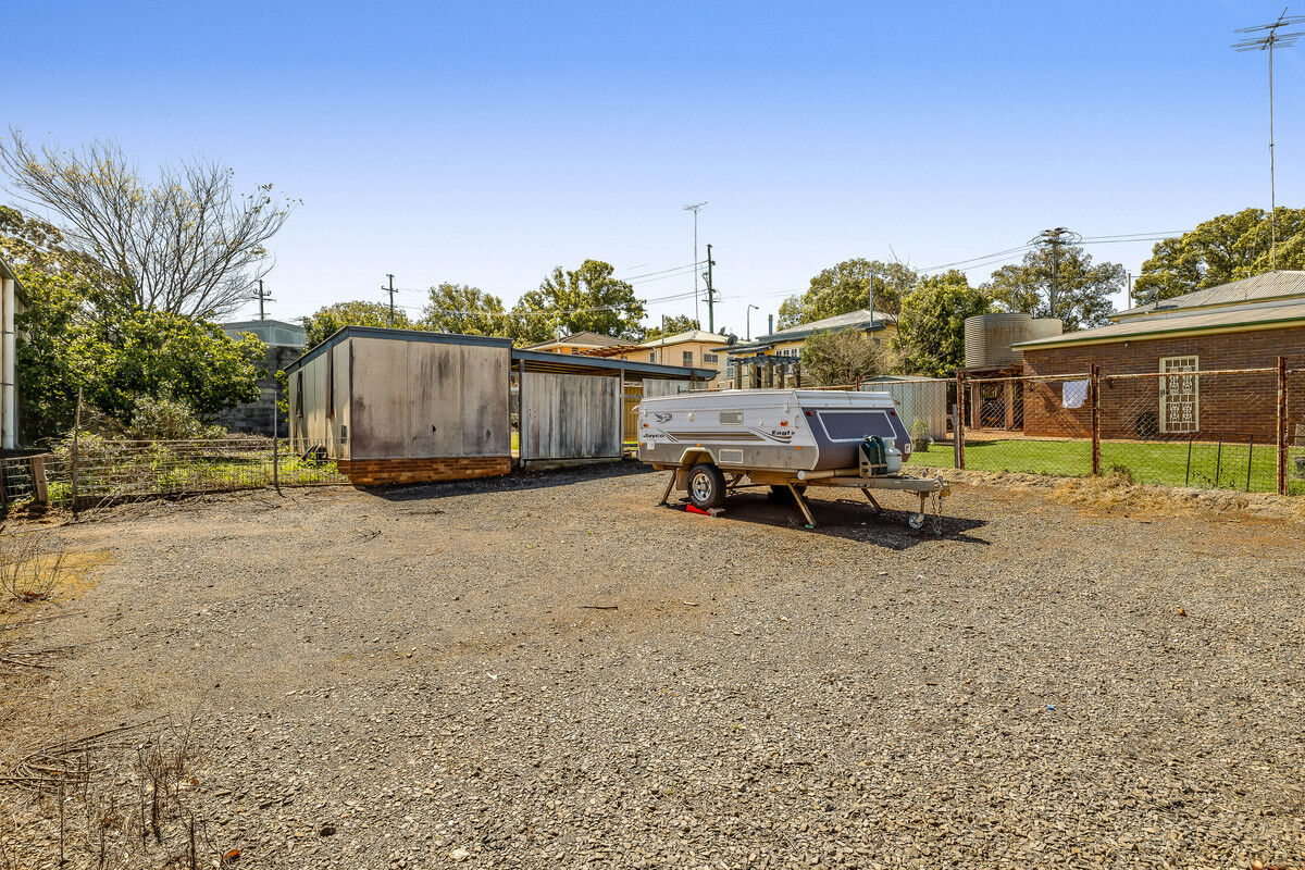 7 Hagan Street, North Toowoomba QLD 4350, North Toowoomba - Thumbnail 6
