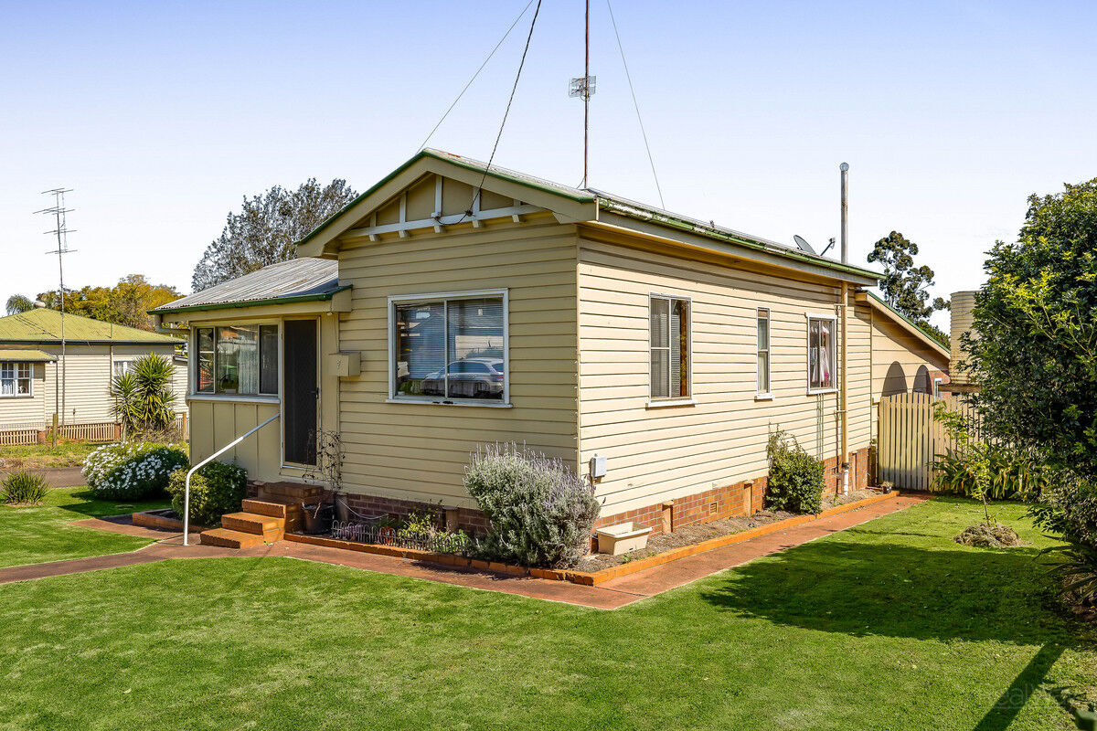 7 Hagan Street, North Toowoomba QLD 4350, North Toowoomba - Thumbnail 7
