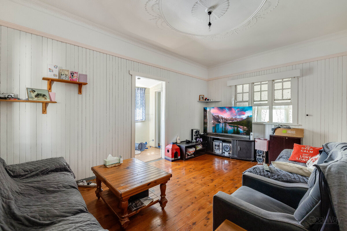 9 Hagan Street, North Toowoomba QLD 4350, North Toowoomba - Thumbnail 3