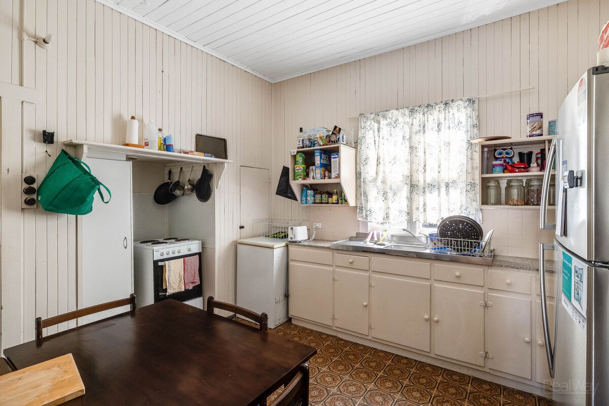 9 Hagan Street, North Toowoomba QLD 4350, North Toowoomba - Thumbnail 2