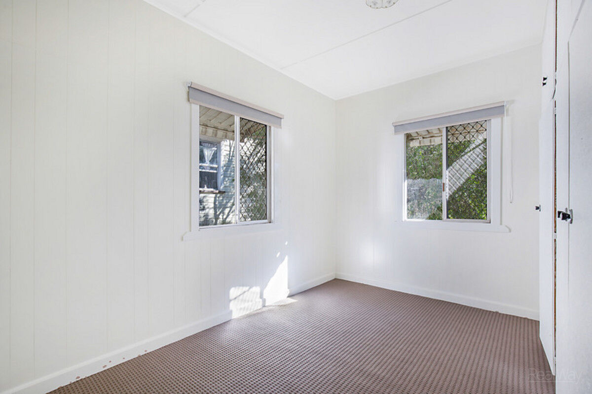 11 Hagan Street, North Toowoomba QLD 4350, North Toowoomba - Thumbnail 6