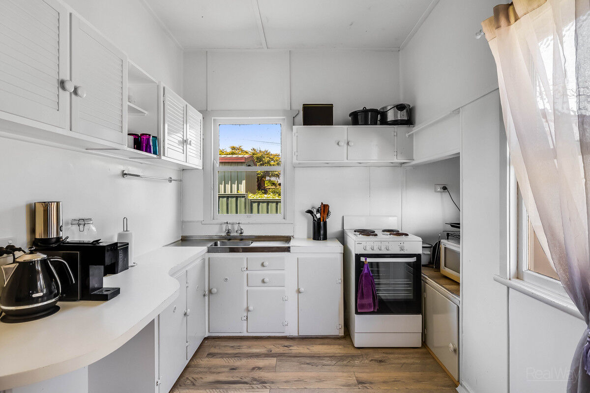 1 / 2 Katherine Street, North Toowoomba QLD 4350, North Toowoomba - Thumbnail 2