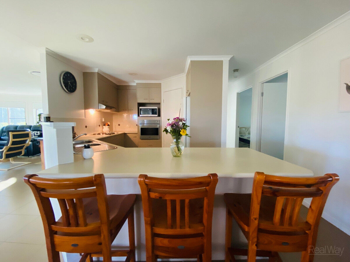 121 Diana Crescent, Postmans Ridge QLD 4352, Postmans Ridge - Thumbnail 3