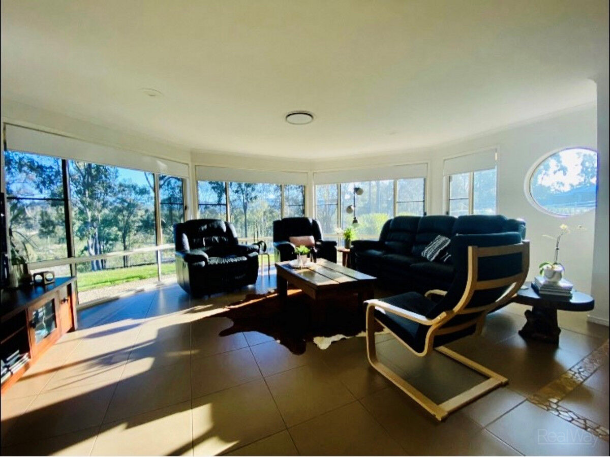 121 Diana Crescent, Postmans Ridge QLD 4352, Postmans Ridge - Thumbnail 4