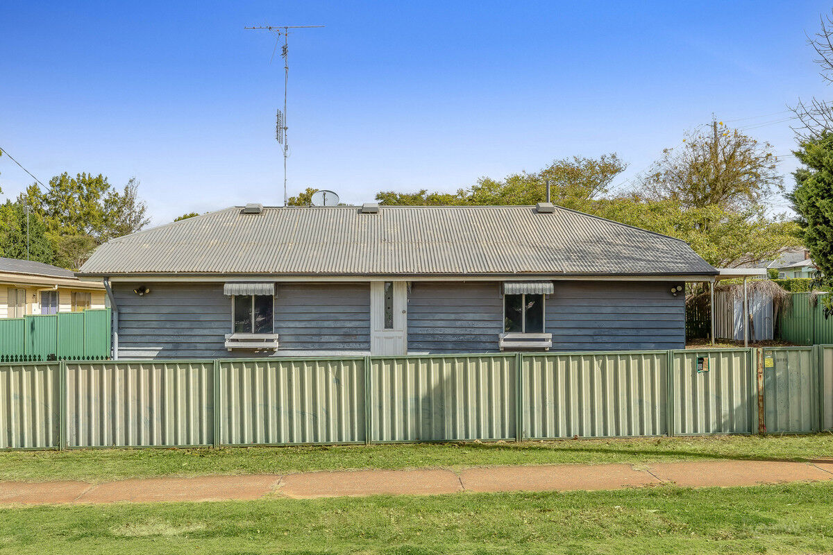 30 Ascot Street, Newtown QLD 4350, Newtown - Thumbnail 2
