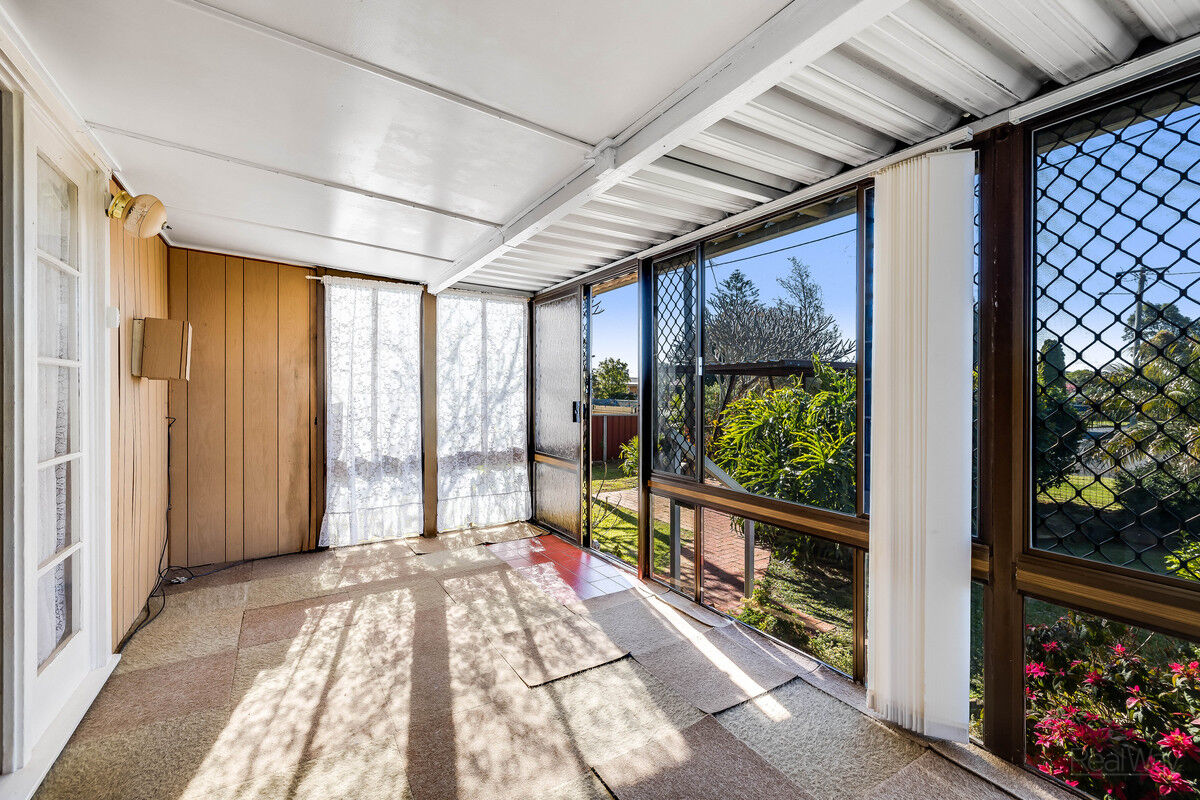 6 Tomkinson Street, Wilsonton QLD 4350, Wilsonton - Thumbnail 2