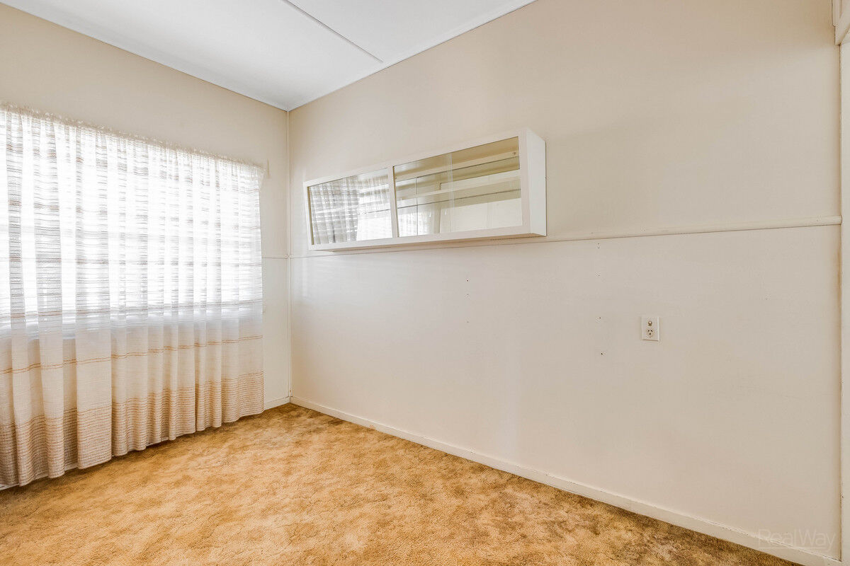 6 Tomkinson Street, Wilsonton QLD 4350, Wilsonton - Thumbnail 4