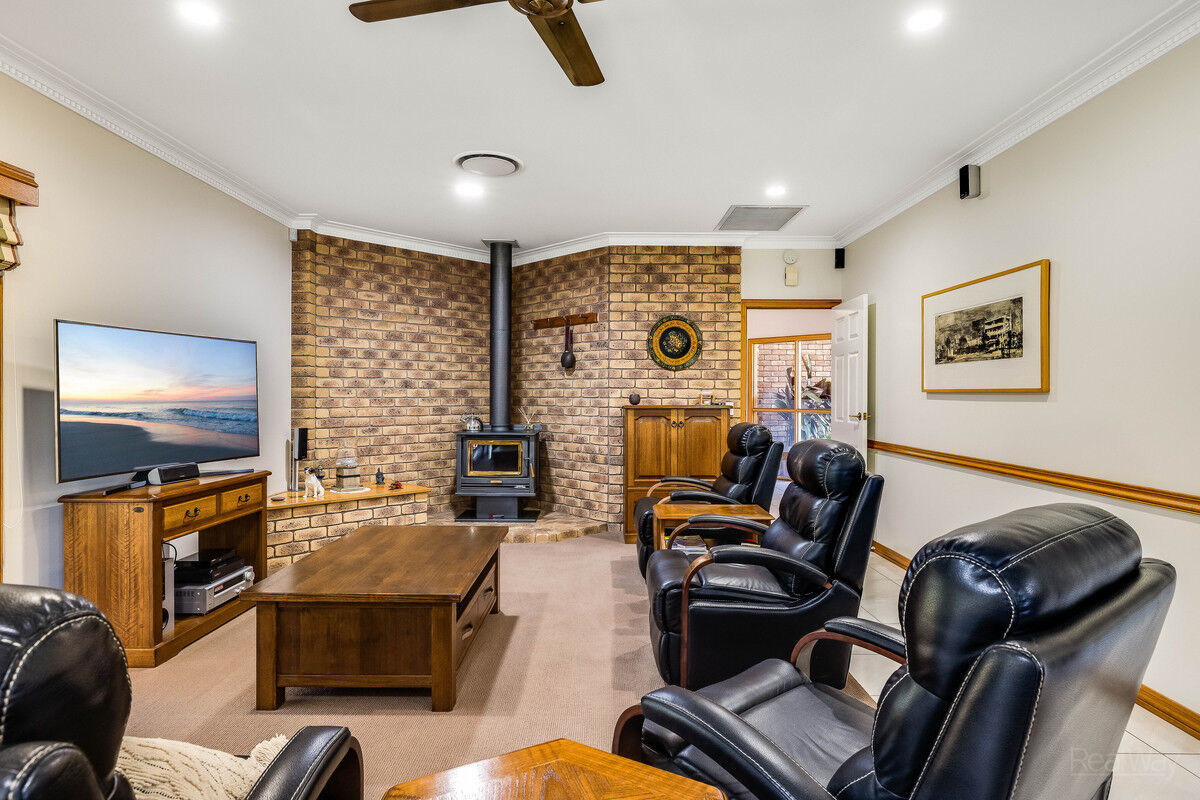 33 Grey Gums Drive, Blue Mountain Heights QLD 4350, Blue Mountain Heights - Thumbnail 6