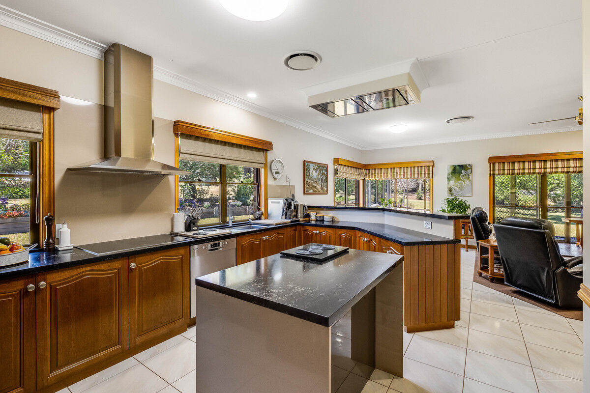 33 Grey Gums Drive, Blue Mountain Heights QLD 4350, Blue Mountain Heights - Thumbnail 4