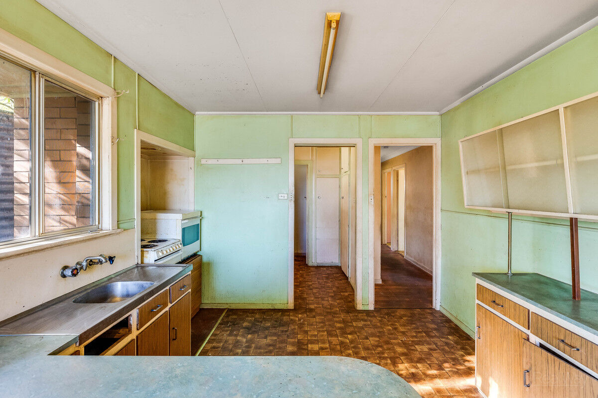 4 Cloake Street, Rockville QLD 4350, Rockville - Thumbnail 4