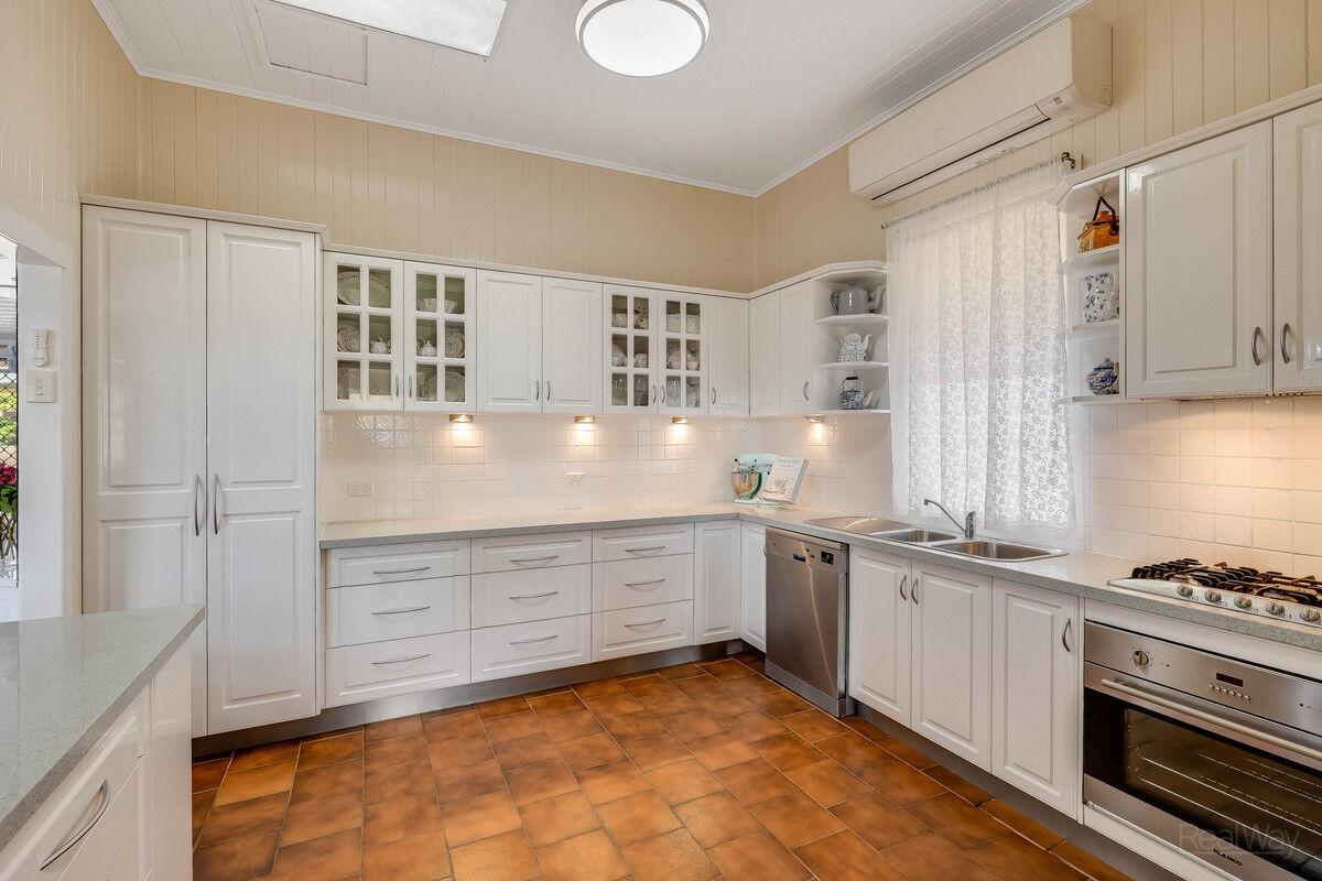 19 Cox Street, Wilsonton QLD 4350, Wilsonton - Thumbnail 2