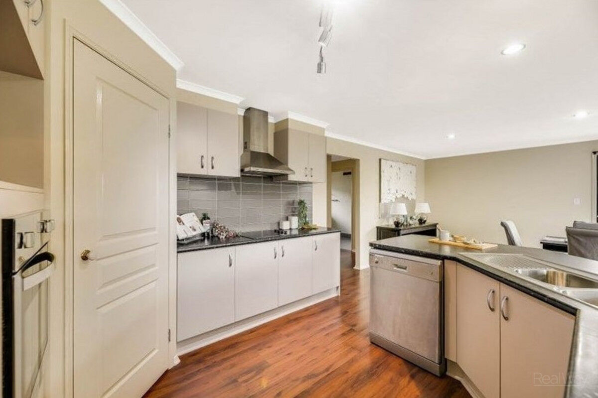 21 Cuttaburra Crescent, Glenvale QLD 4350, Glenvale - Thumbnail 6