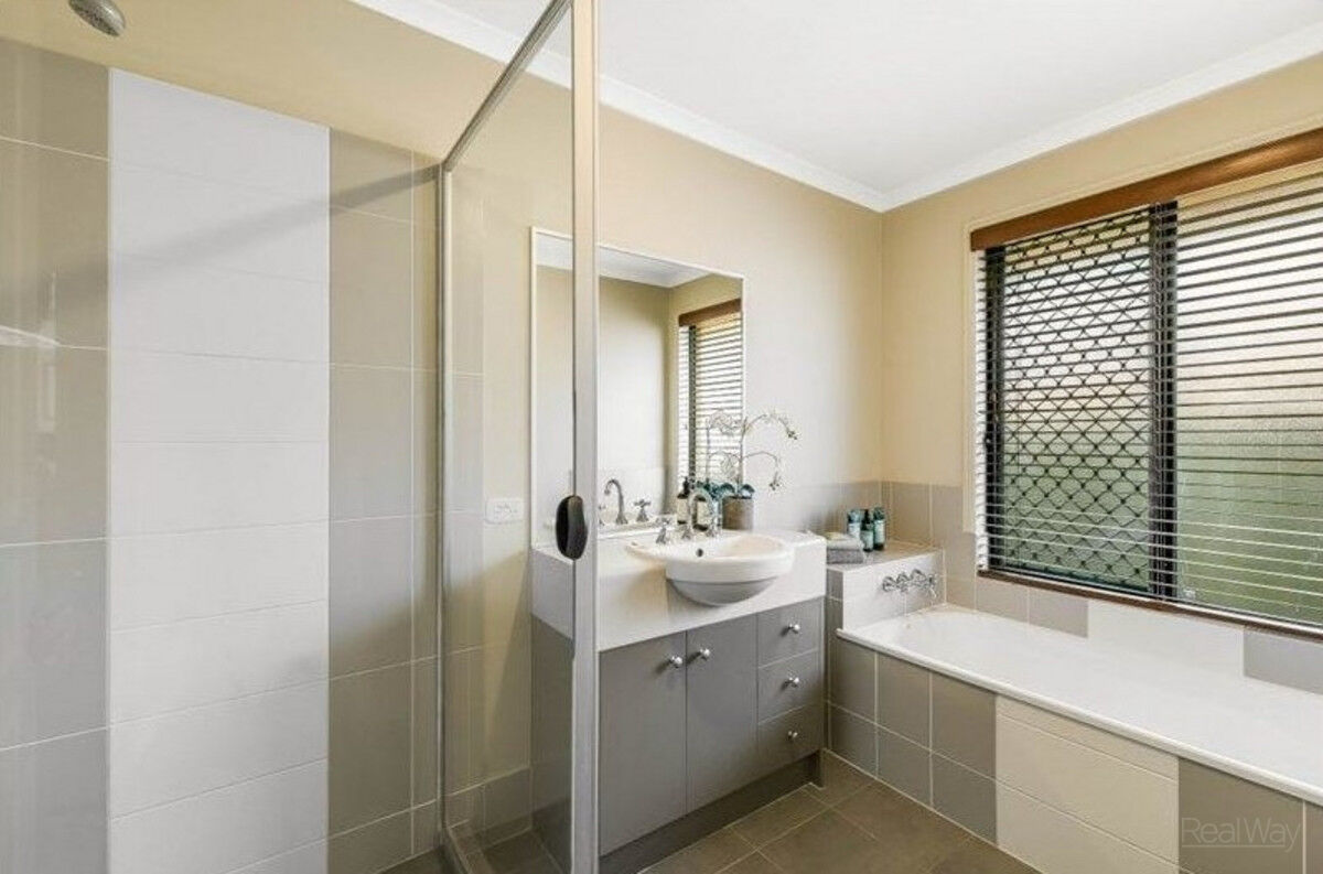 21 Cuttaburra Crescent, Glenvale QLD 4350, Glenvale - Thumbnail 8