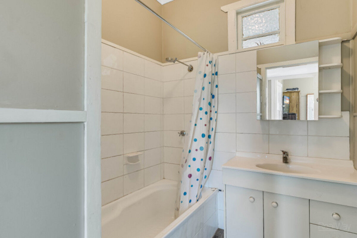 83 Vanity Street, Rockville QLD 4350, Rockville - Thumbnail 4