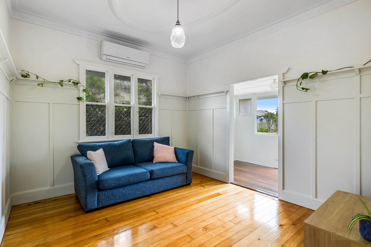 6 Bernard Street, Newtown QLD 4350, Newtown - Thumbnail 3